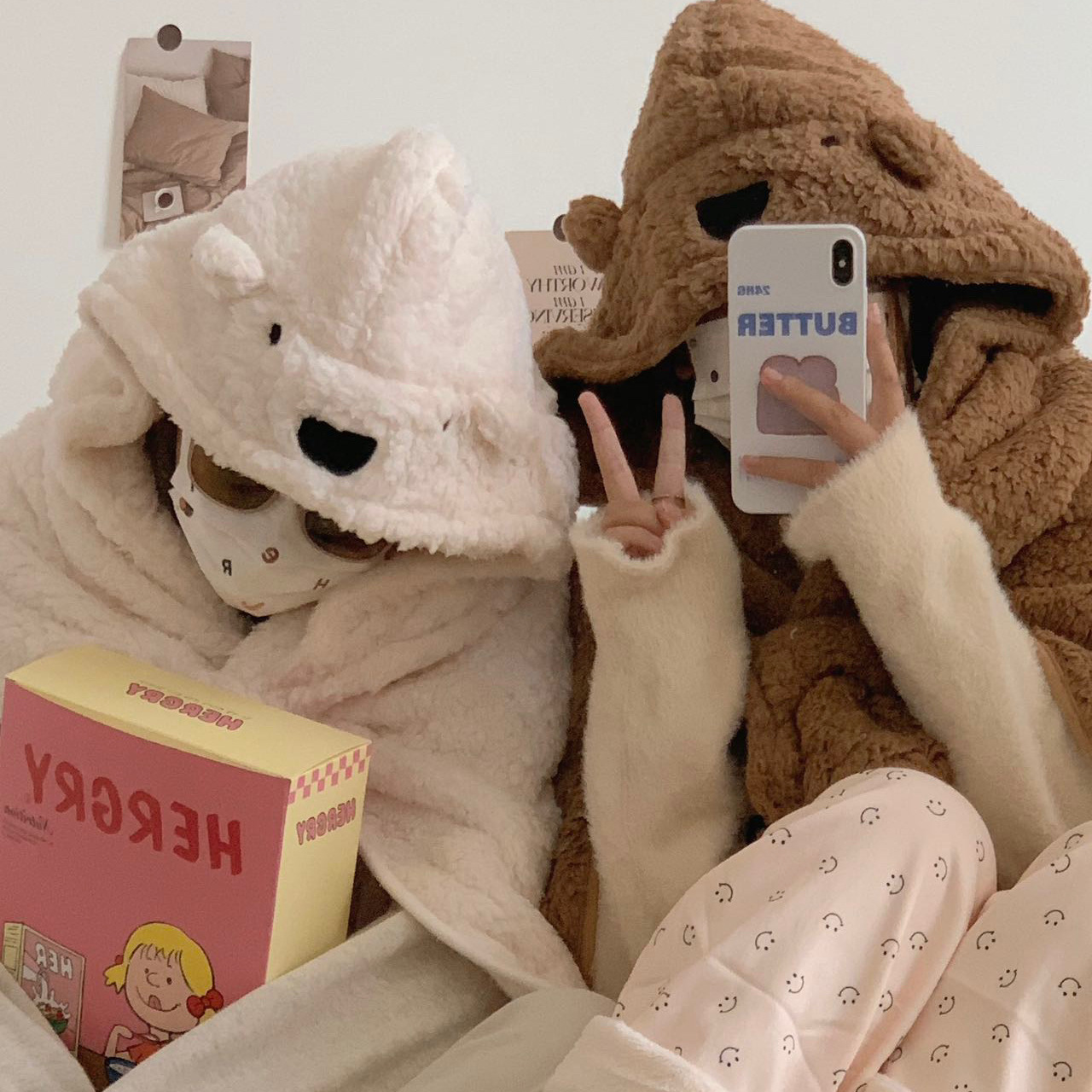ins Cute koala shawl, student dormitory home, thick and warm blanket for autumn and winter, hooded velvet blanket, nap blanket full figure