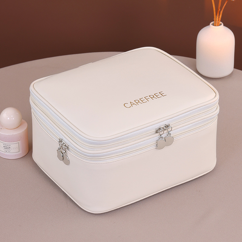 A light luxury and high-end double-layer large makeup bag, a large-capacity travel portable cosmetics storage bag, and a toiletry and makeup box Application Scenario