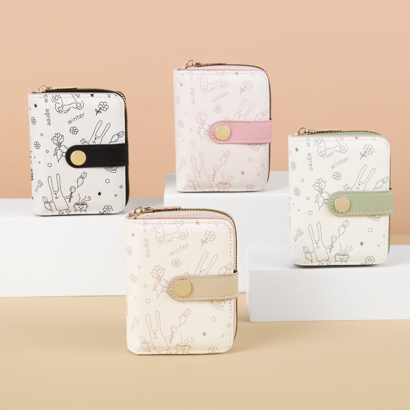 A simple and cute little cat Japanese-style lady's buckle pocket, a portable multi-functional short wallet for women, and a card case full figure