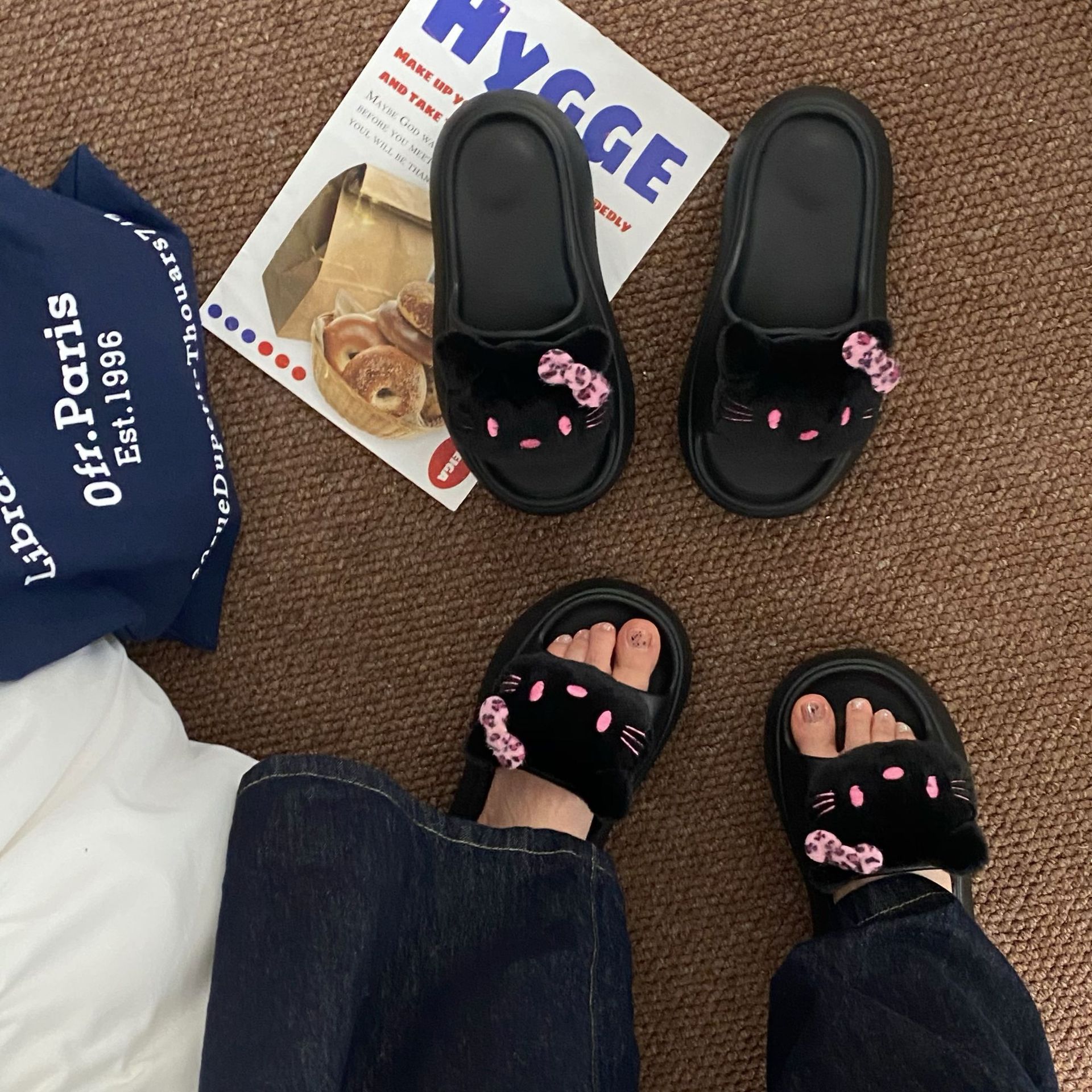 EVA Cat thick-soled slippers for girls, cute outerwear, home 2025 New Cartoon summer sweet anti-slip one-line slippers full figure