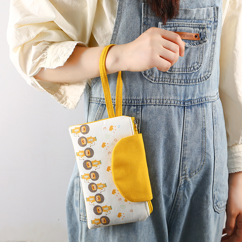 A long, ins forest-themed mobile phone bag with a girlish heart, 2024 new fabric clutch, and a small Korean-style coin bag details Picture
