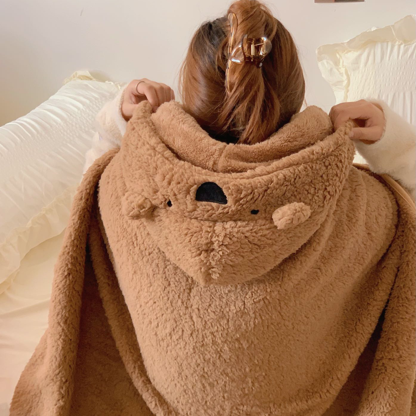 ins Cute koala shawl, student dormitory home, thick and warm blanket for autumn and winter, hooded velvet blanket, nap blanket Specification drawing