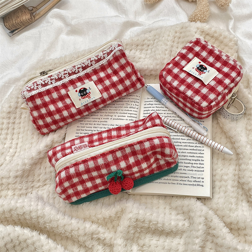 5222 New woolen checkered storage bag, student hygiene bag, stationery pen case, large-capacity multi-functional makeup bag full figure