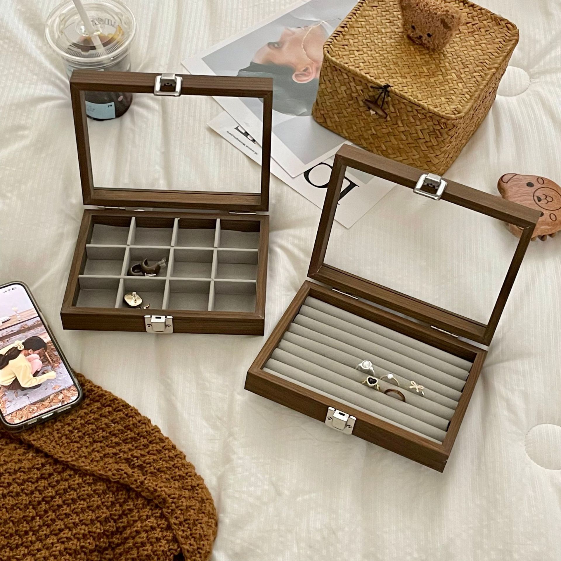 Walnut wood jewelry box, ins jewelry storage display, wooden box storage box, jewelry counter exhibition full figure