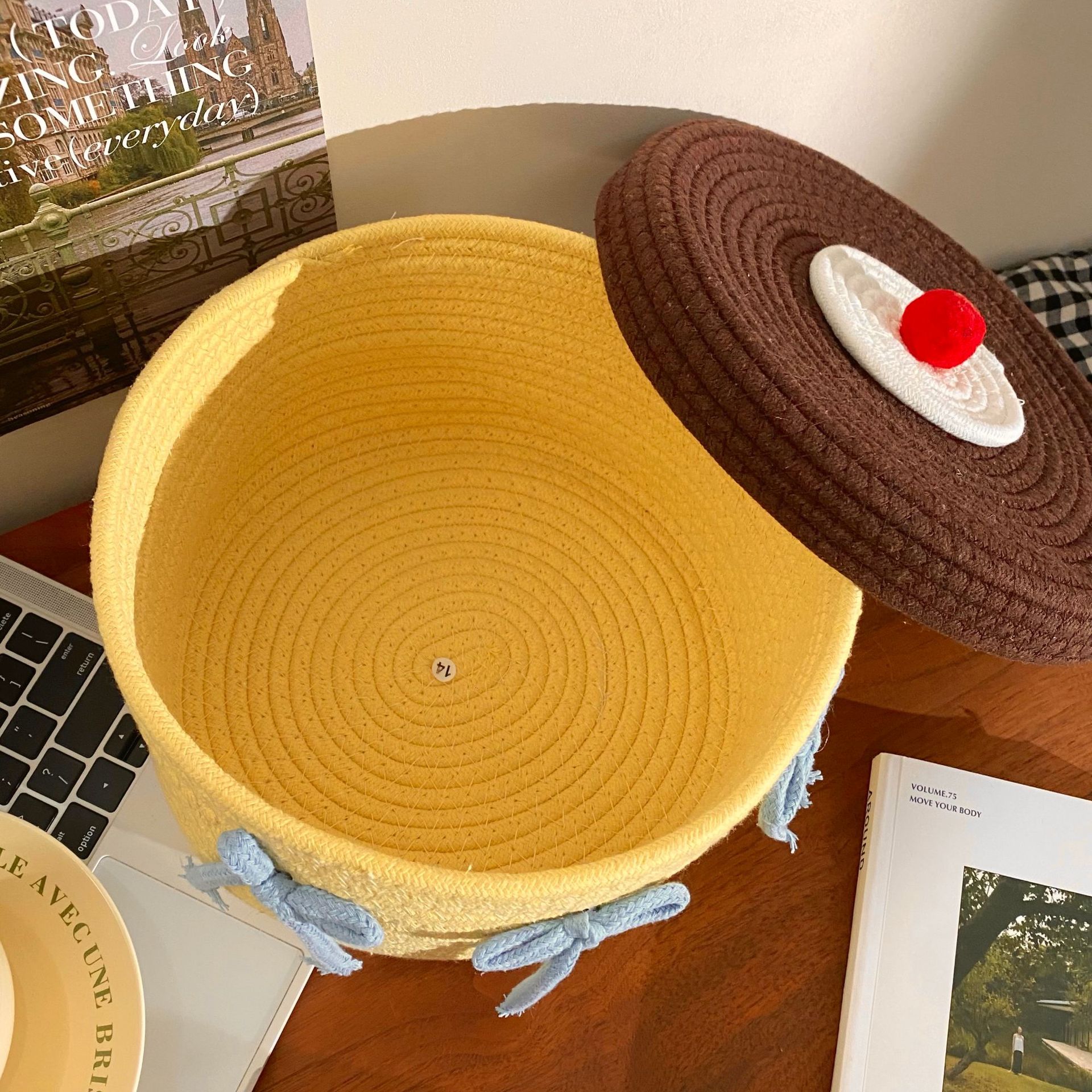 Cute cotton thread woven storage basket with dust-proof cover, desktop storage basket, ornament storage box, children's toy storage basket Item Picture