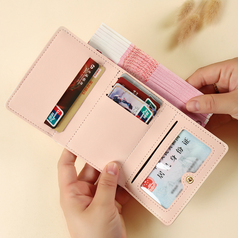Butterfly, a bestseller in foreign trade, is a short, fresh and cute wallet with a 30% discount. It has many functions, including a coin purse, ID card and card holder Application Scenario