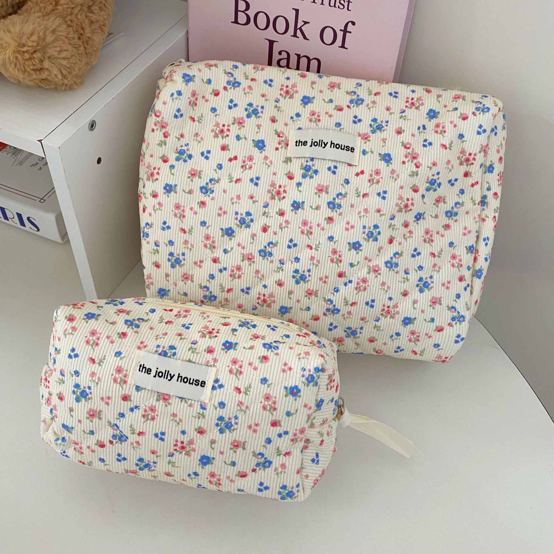 Corduroy floral makeup bag, large-capacity hand-held toiletry bag for women, portable skin care product storage bag for going out, storage bag Specification drawing