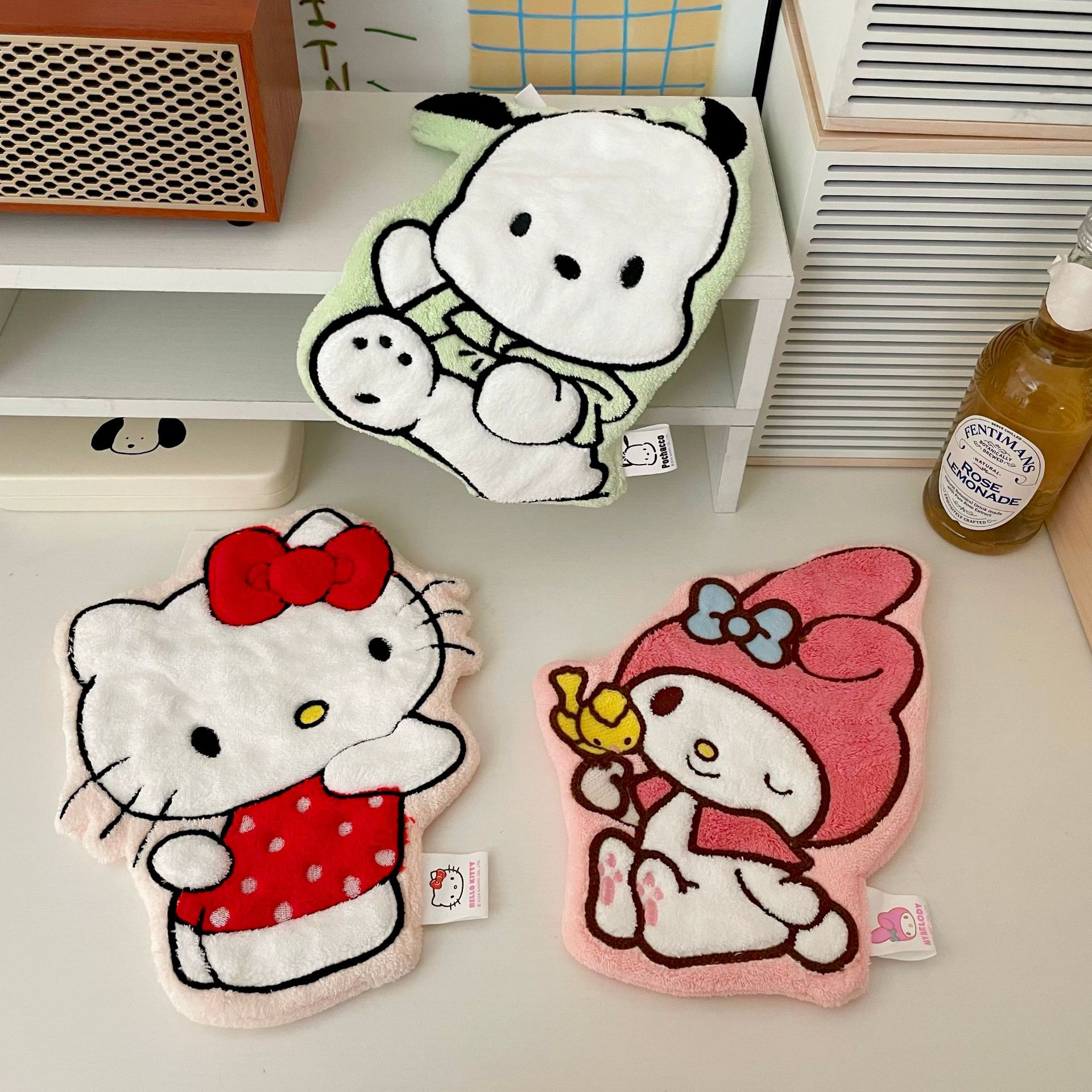 Authorized and genuine! Sanrio hand towels, coral fleece hand washing towels, double-layer thickened highly absorbent and stretchable towels Specification drawing