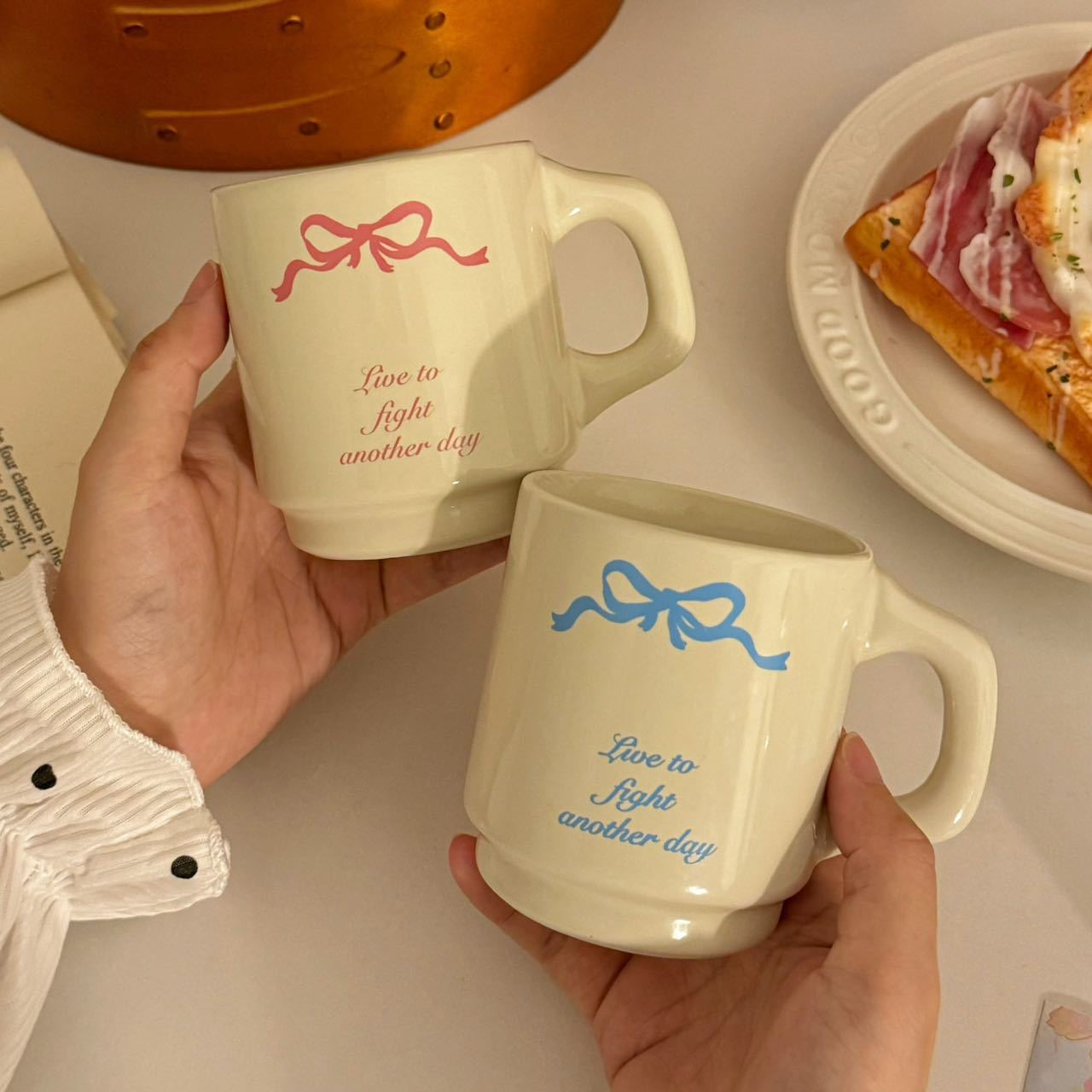 Xiaohongshu's same style ~ Niche design mugs, cute ceramic cups for girls, home water cups, office coffee cups Application Scenario