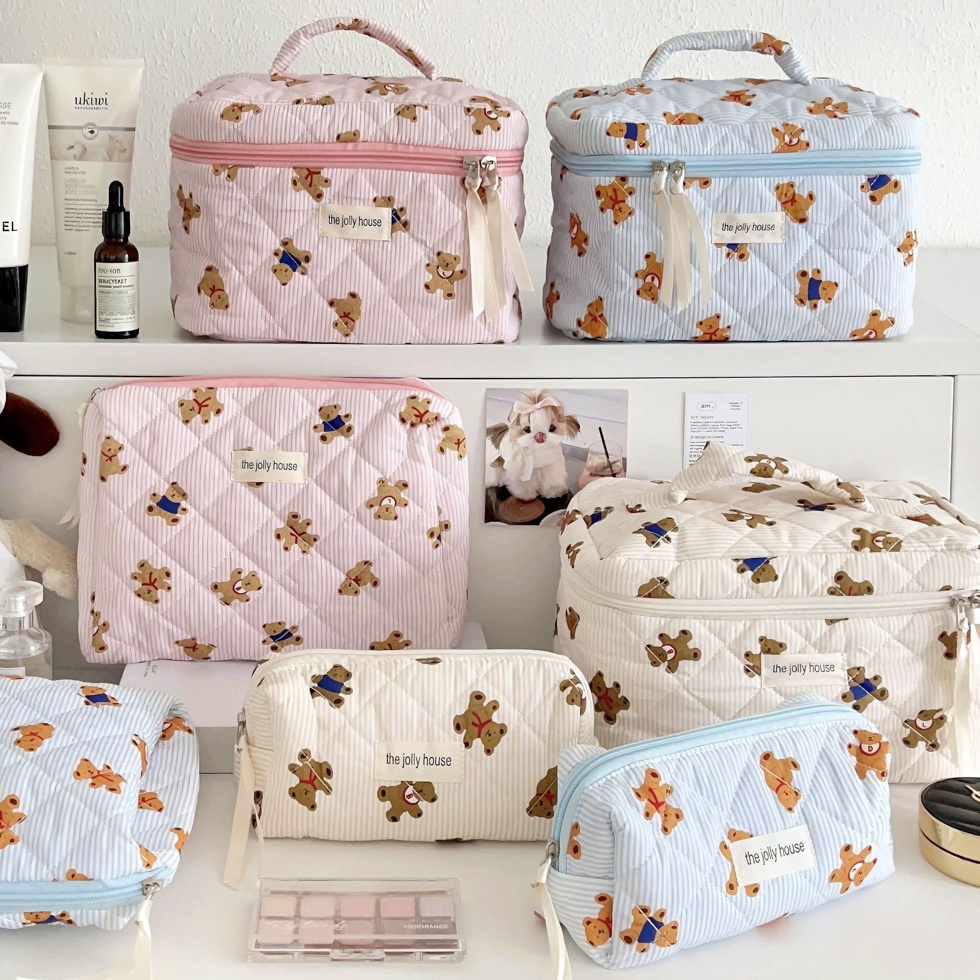 Makeup bag for women, large-capacity 2024 new model cosmetics storage bag, portable folding toiletry bag, skin care products storage bag Specification drawing