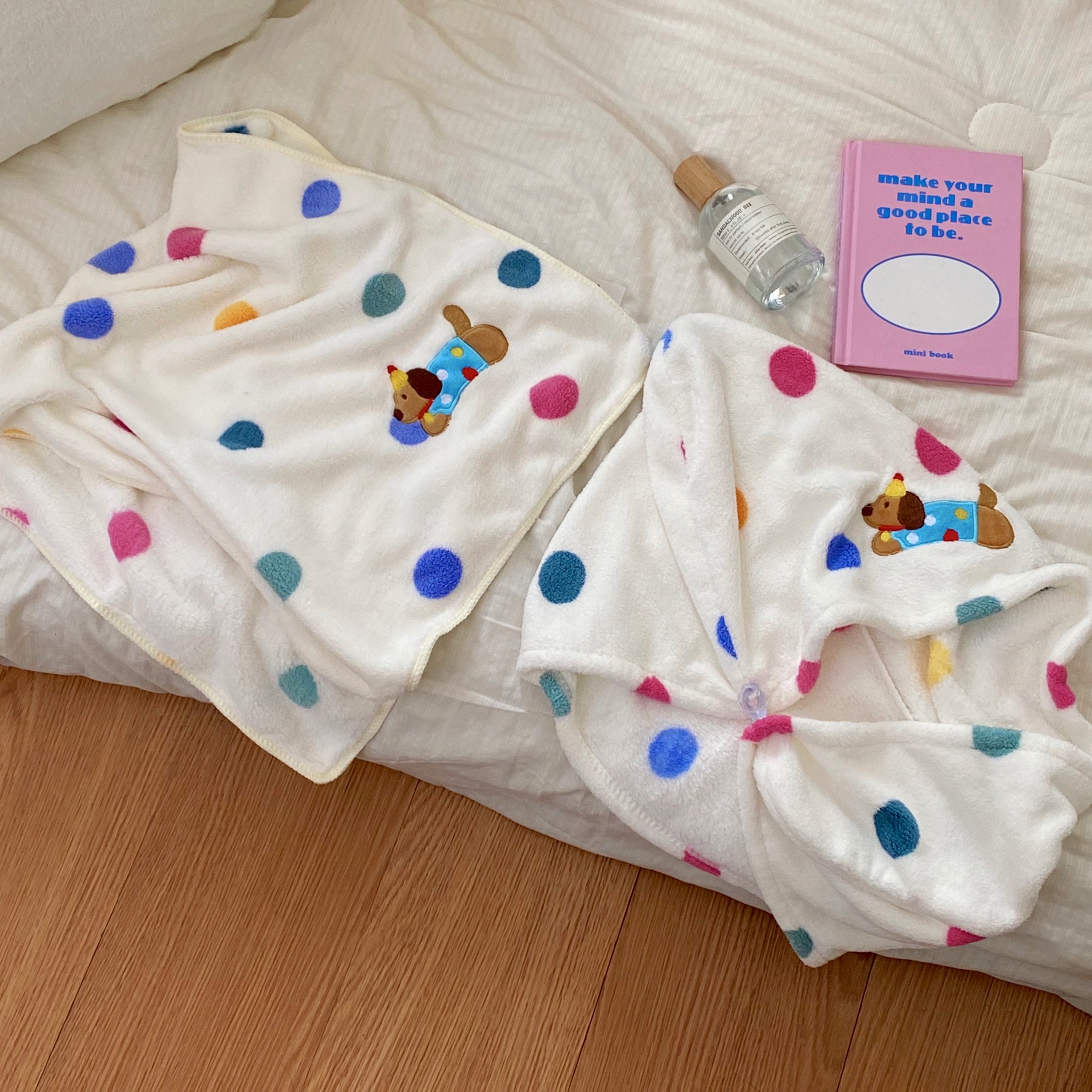 Soft and fluffy spotted dog bath towel, dry hair cap, suitable for bathing and wrapping, highly absorbent bathroom towel for girls details Picture