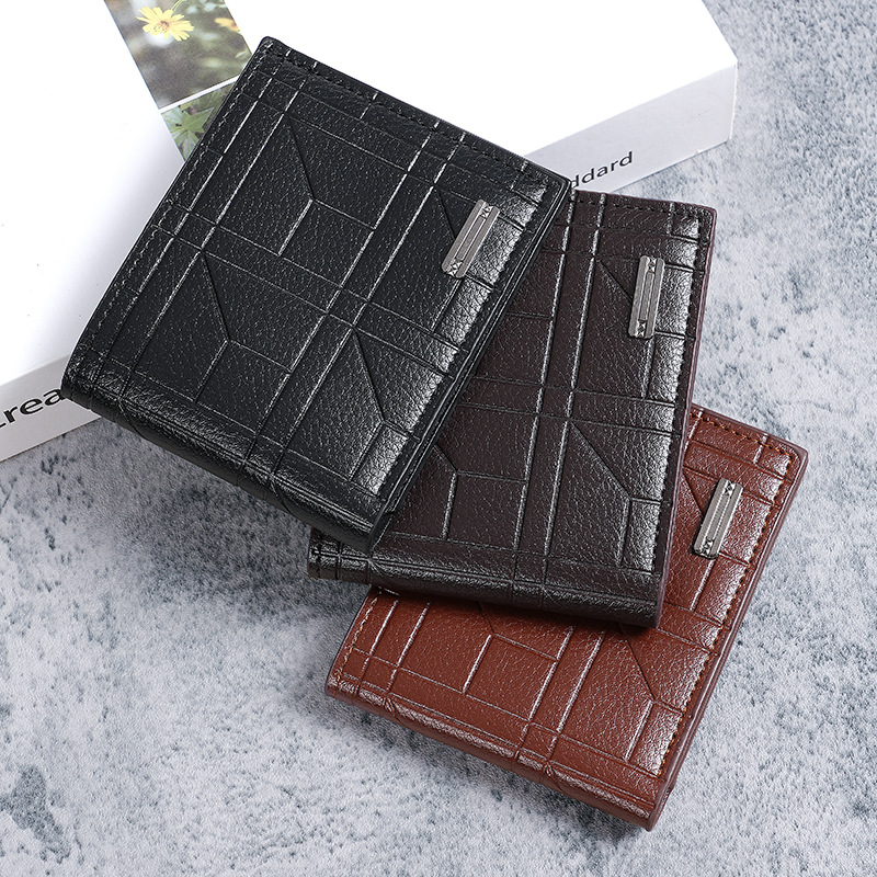 New men's wallet, short men's wallet, youth fashion checkered horizontal soft wallet, large capacity multi-slot wallet Application Scenario