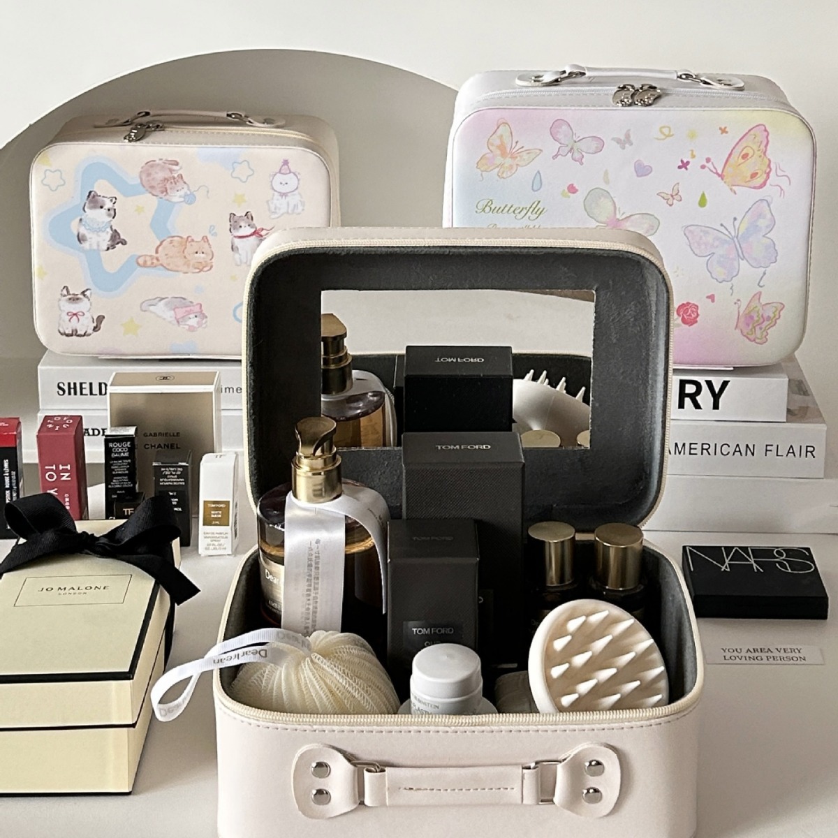 Cartoon makeup box, high appearance level, large-capacity portable skin care product organization and storage box, storage suitcase, makeup bag Item Picture