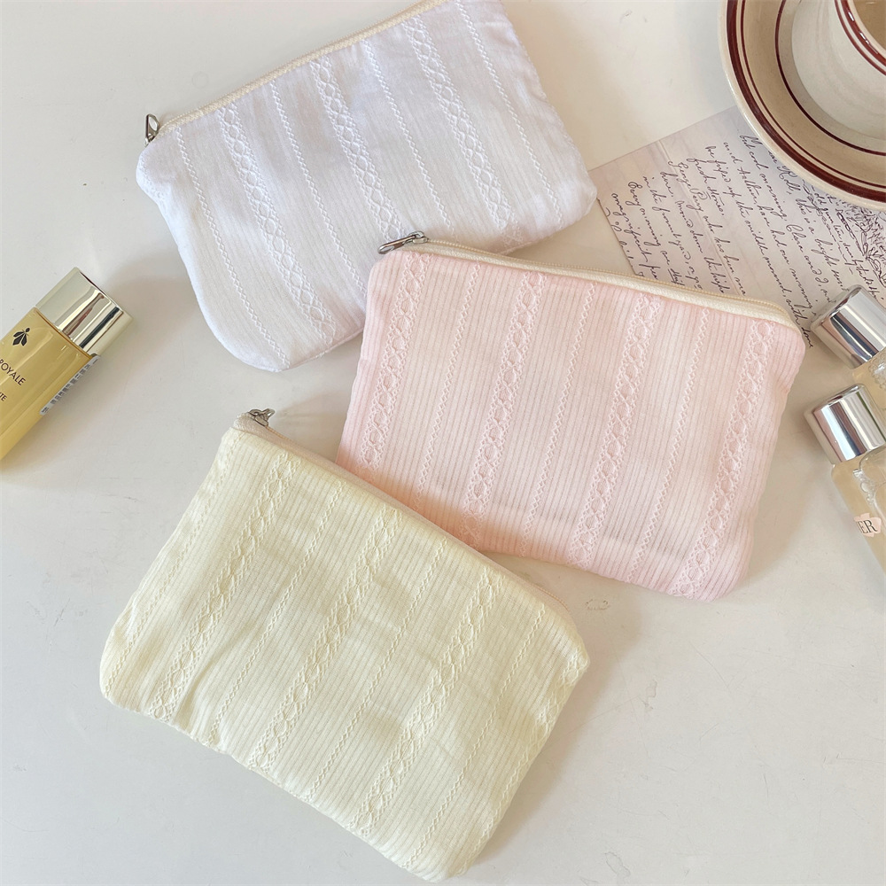 55152 New diamond-shaped vertical pattern makeup bag, large-capacity skin care product storage bag, travel coin purse, and miscellaneous storage details Picture