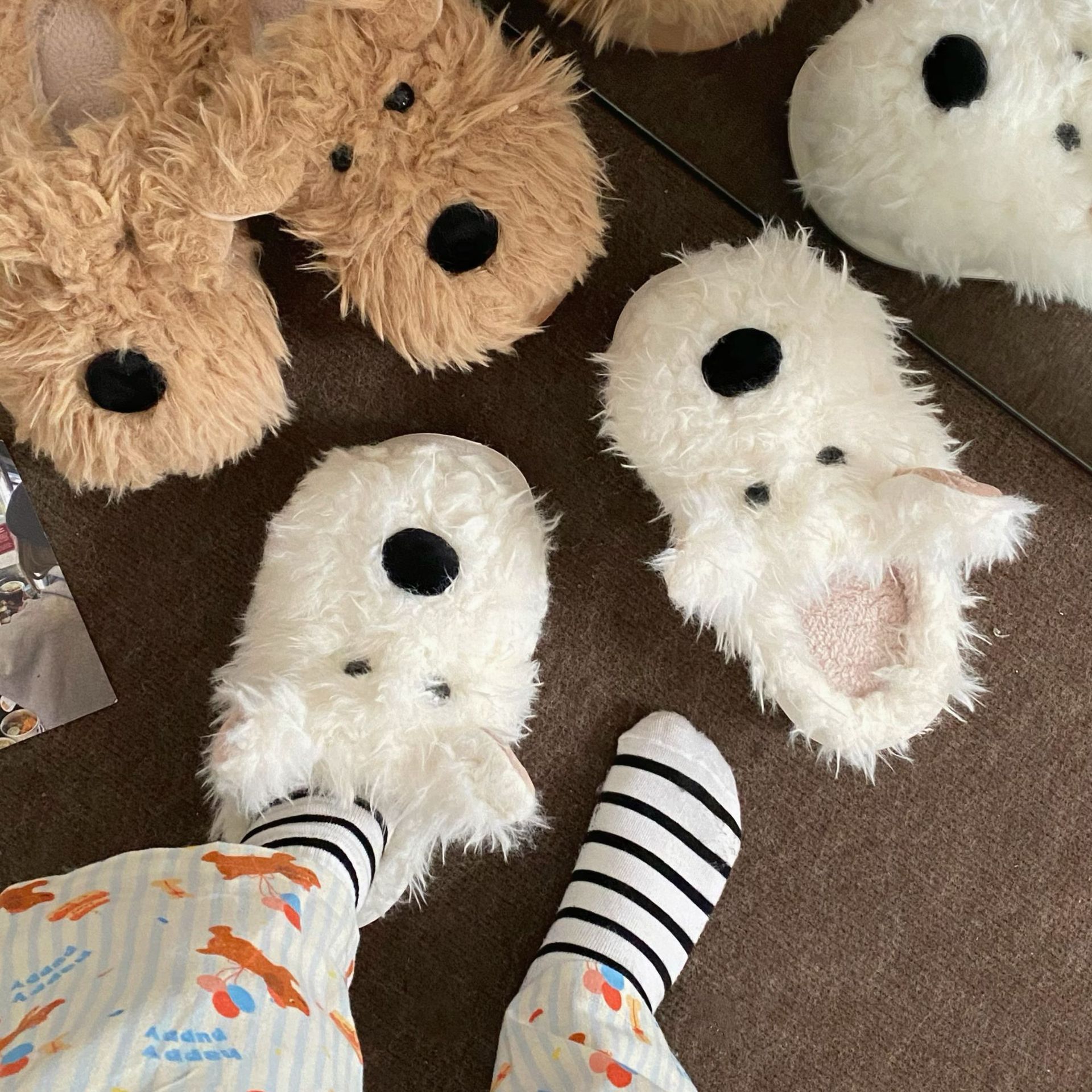 Cute cartoon furry slippers for women, new style 2024 autumn and winter, warm and anti-slip indoors, can be worn outside with a cotton toe cover full figure