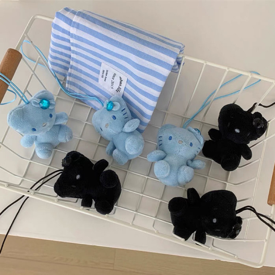 Retro diamond-encruffled cat plush keychain 2024 new style schoolbag plush doll blue leather figurine cute bag pendant Item Picture
