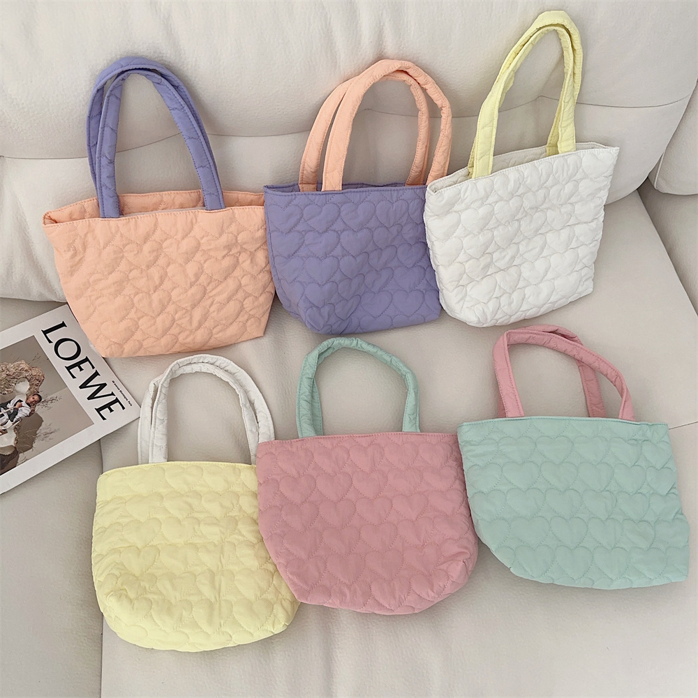 39191 Cute quilted heart, soft and fluffy handbag, student lunch box, bento bag, shopping storage, hand-held bag full figure