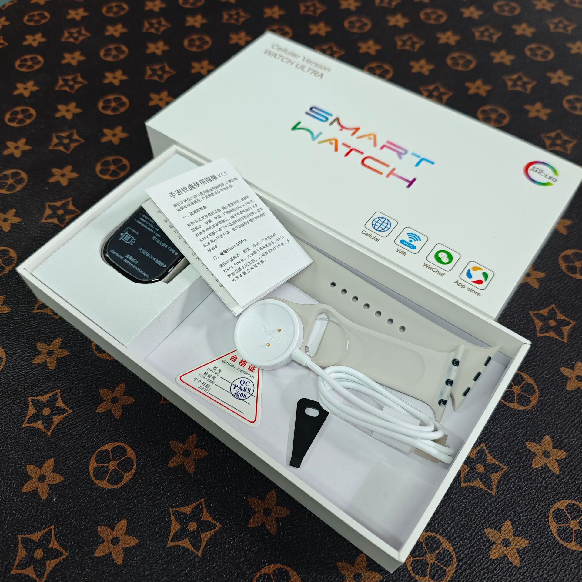 Source factory cross-border XH022 positioning wechat Douyin 180° rotating camera SIM card phone smartwatch full figure