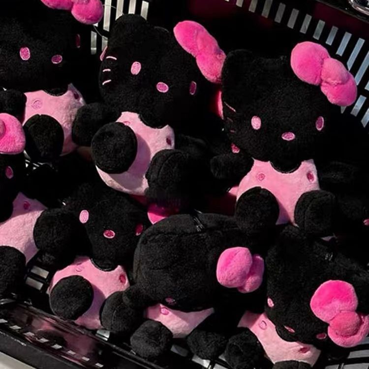 Black fur cat plush toy, the same style as the popular Japanese girl's heart pendant, cute cartoon bag keychain pendant Specification drawing