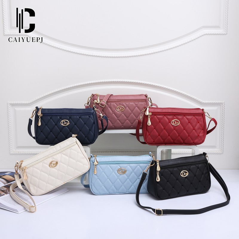 New crossbody bag for women, a versatile single-shoulder bag in solid color, a simple spring cross-border trade multi-functional small square bag full figure