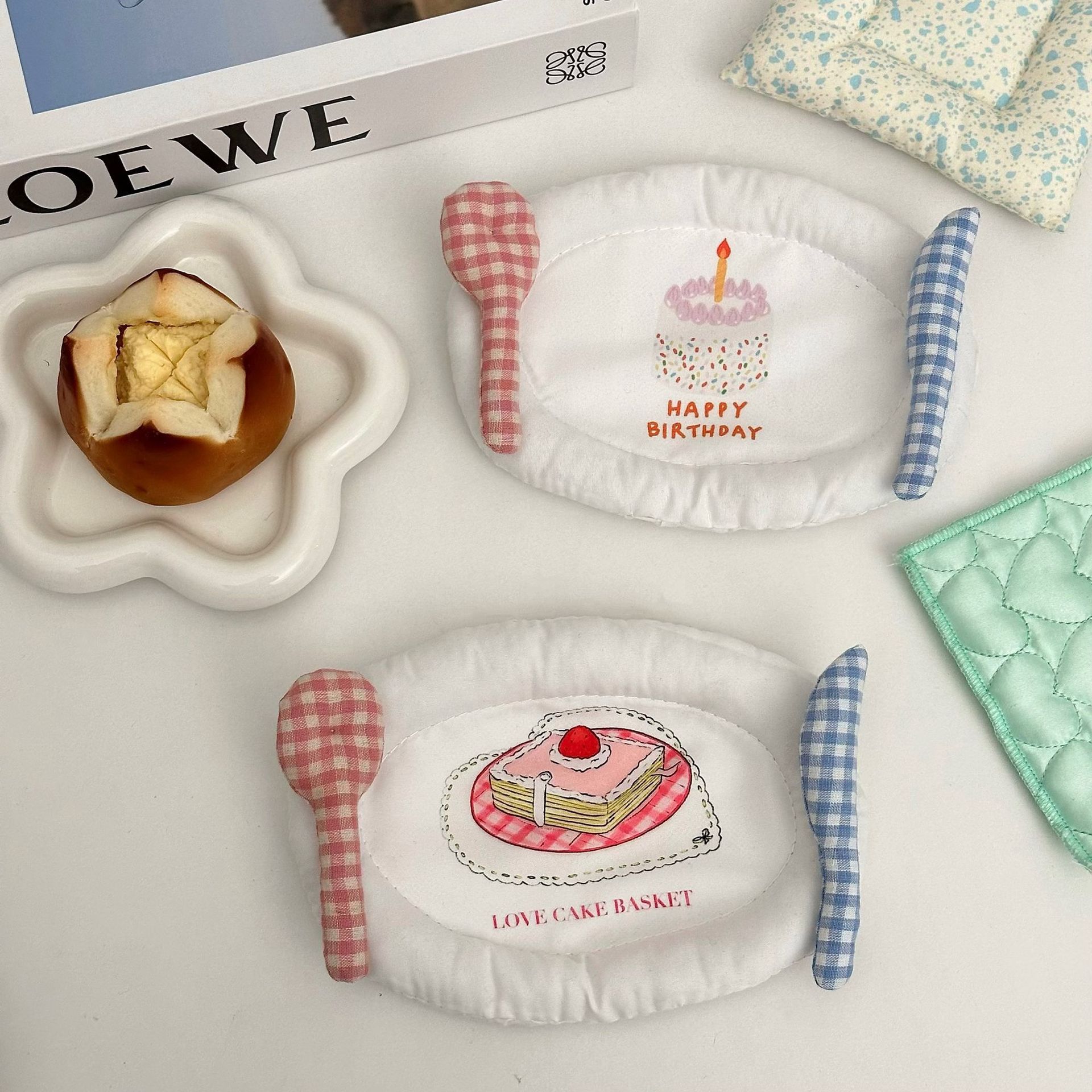 Dessert cake coaster, printed fabric, cotton-filled coaster, girlish heart, high appearance level, coffee mat, table decoration mat details Picture