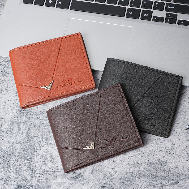 New men's wallet, short men's wallet, simple and fashionable for young men, multi-slot lychee pattern horizontal spliced wallet Application Scenario