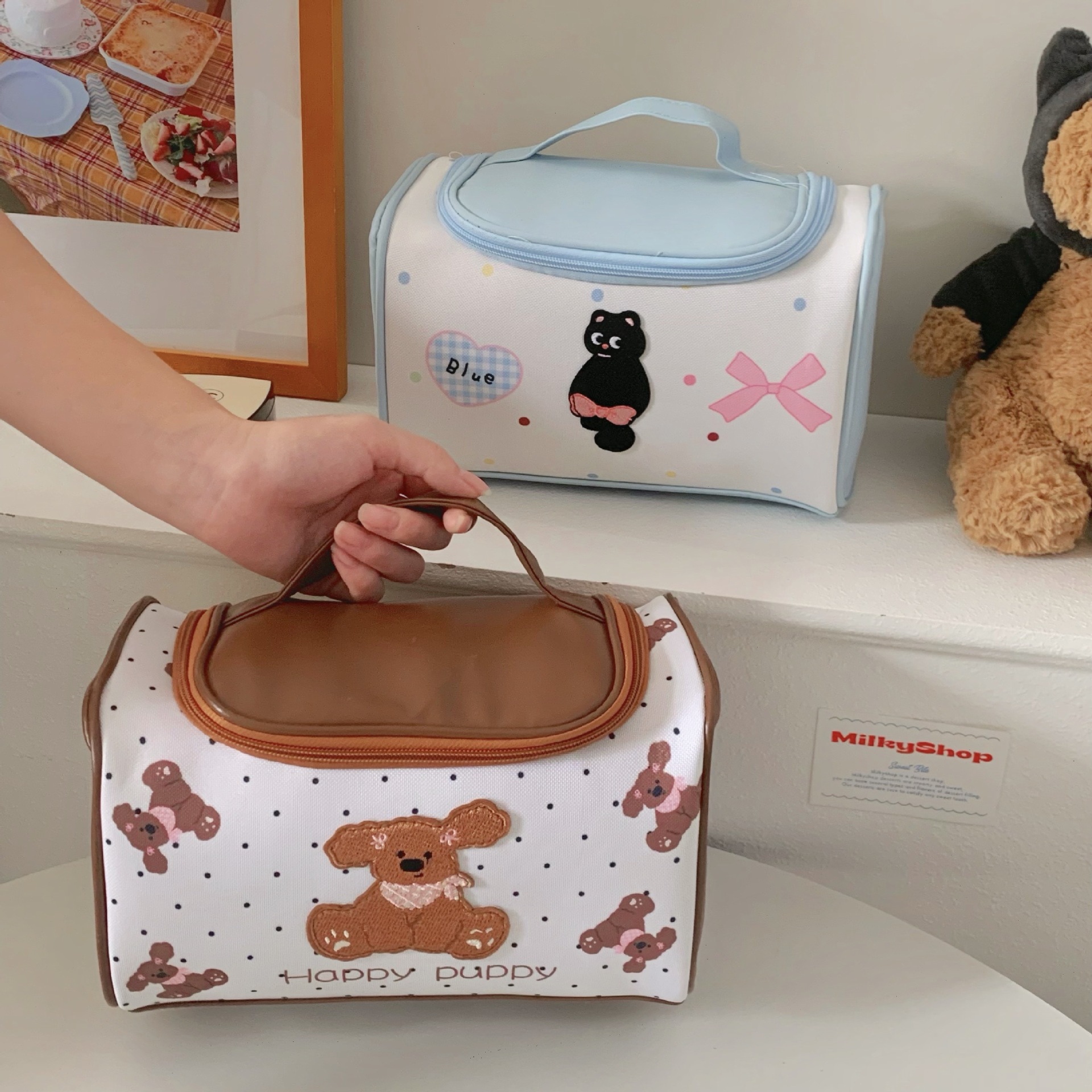 A cute hand-held makeup bag for women, a new 2024 portable large-capacity high-end travel toiletries and skincare storage bag details Picture