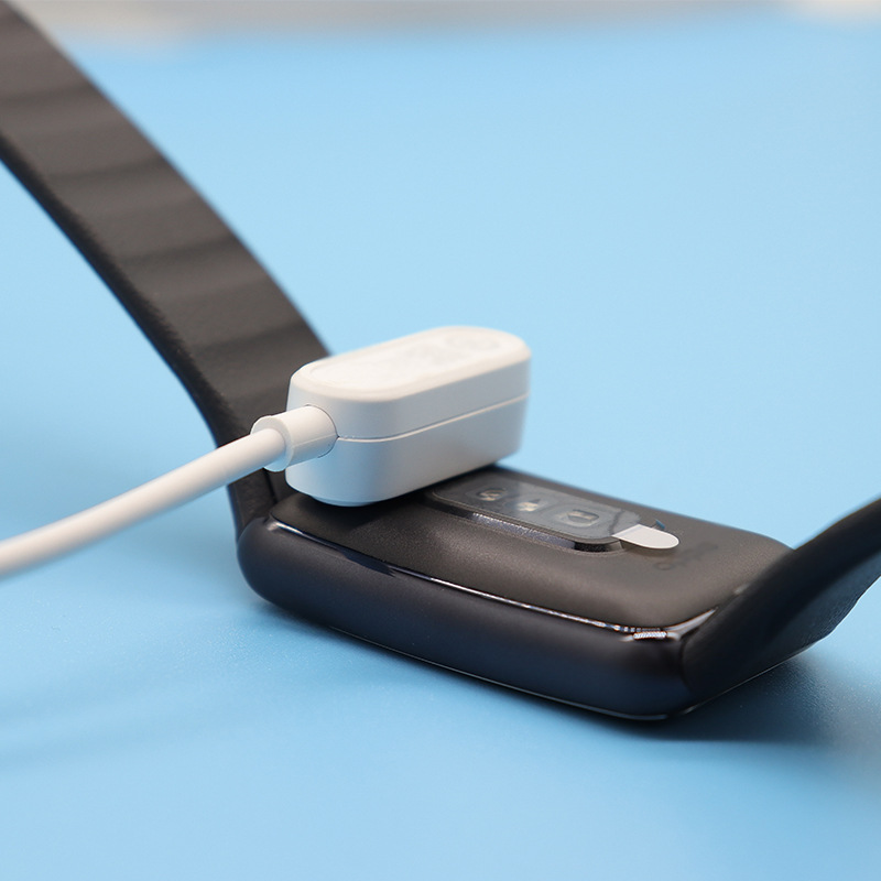 Compatible with OPPO AB96 Band charging cable EVA Limited Edition Free NFC Magnetic Charger OWW206 Application Scenario