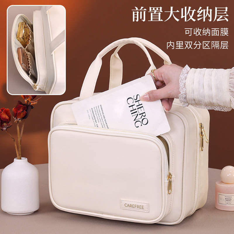 2025 New portable large-capacity hand-held makeup bag, multi-functional zoned cosmetics storage bag, travel toiletries bag Application Scenario