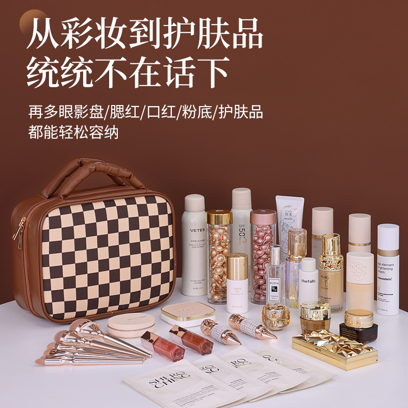 New cross-border high-end classic style portable travel hand-held toiletry bag with large capacity and high-end cosmetics storage bag Application Scenario