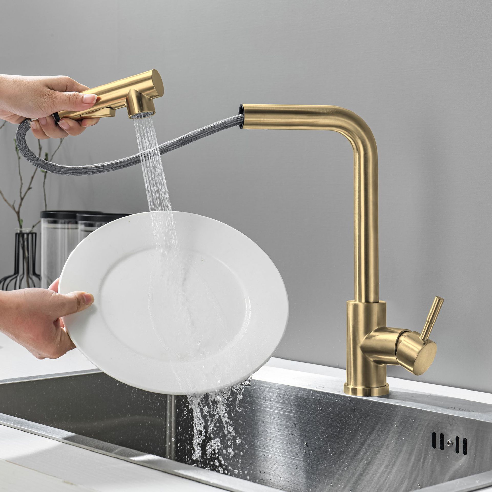 304 stainless steel kitchen pull-out faucet, seven-character brushed gold sink, sink, hot and cold water faucet Specification drawing