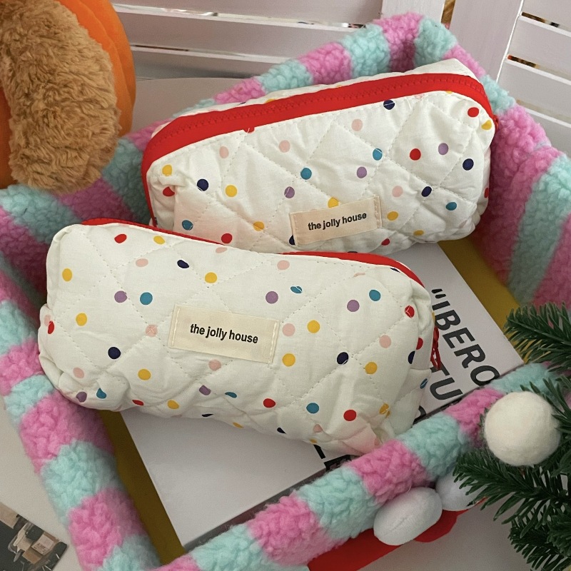 Large-capacity pen case in ins, high appearance level, colorful polka dot quilted stationery storage bag, pencil cases for junior and senior high school students Application Scenario