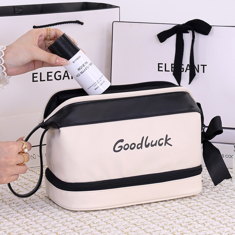 A light luxury and high-end double-layer makeup bag with a small fragrance style, a popular travel portable cosmetics storage bag and makeup bag details Picture