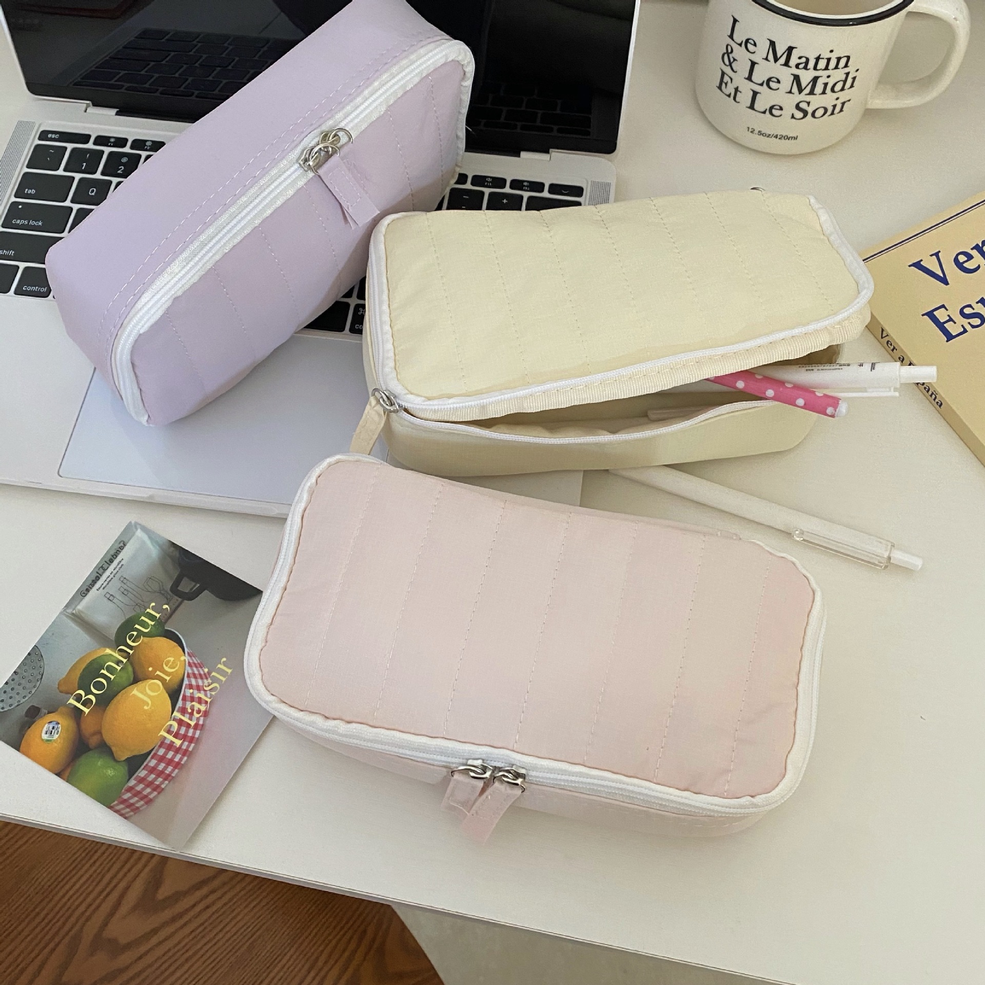 A high-appearance-level Fufu pie pen case, a large-capacity Japanese-style stationery bag for girls, a cute and girlish pencil case for primary school students details Picture