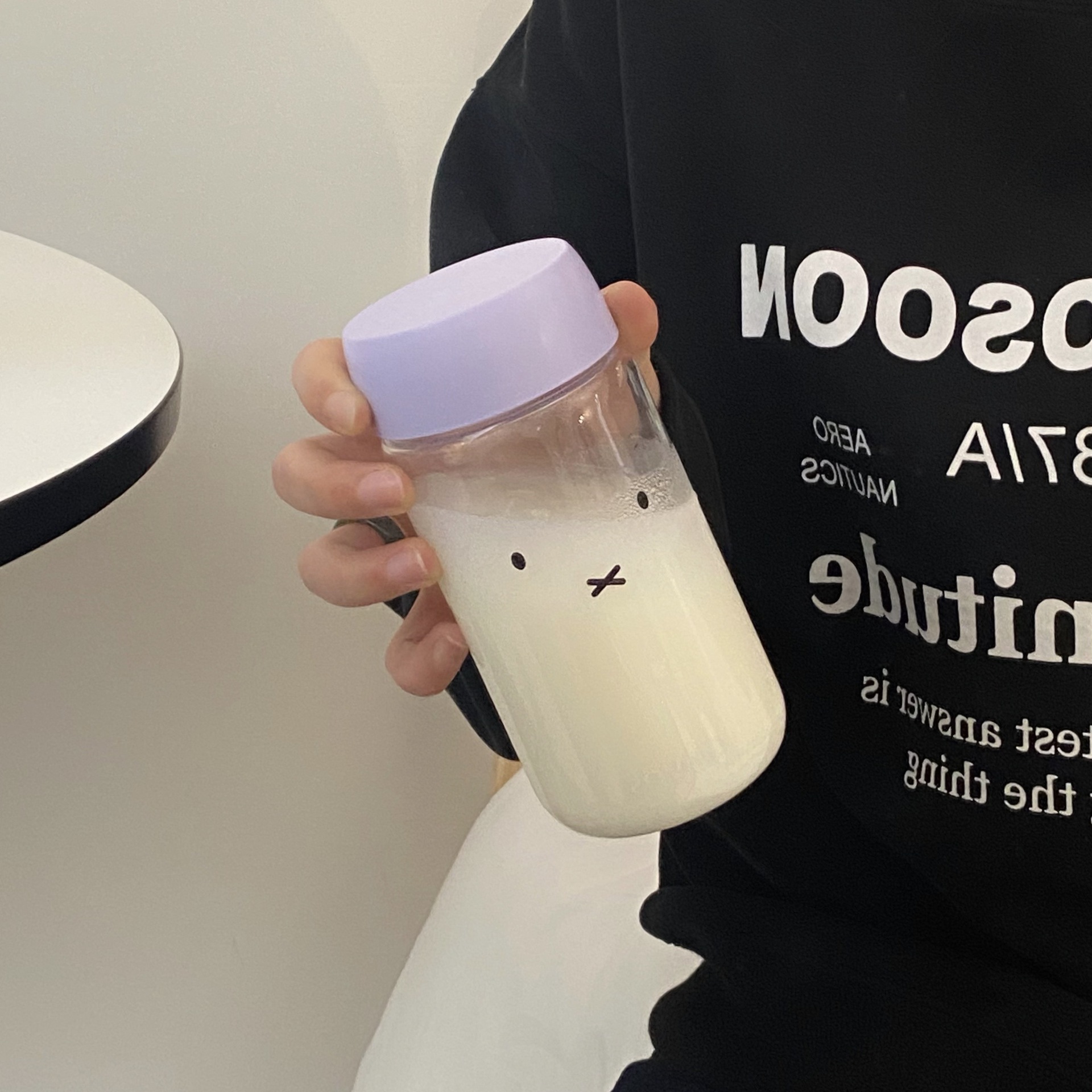 Cartoon little rabbit plastic cup, ins style casual cup, high appearance level water cup, portable transparent cup, milk cup, coffee cup Specification drawing