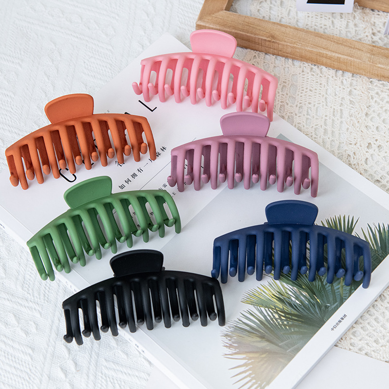 Large bath tray, hair clip, back of the head, medium-sized claw clip, hair clip, headwear, top clip, hair clip, shark clip full figure