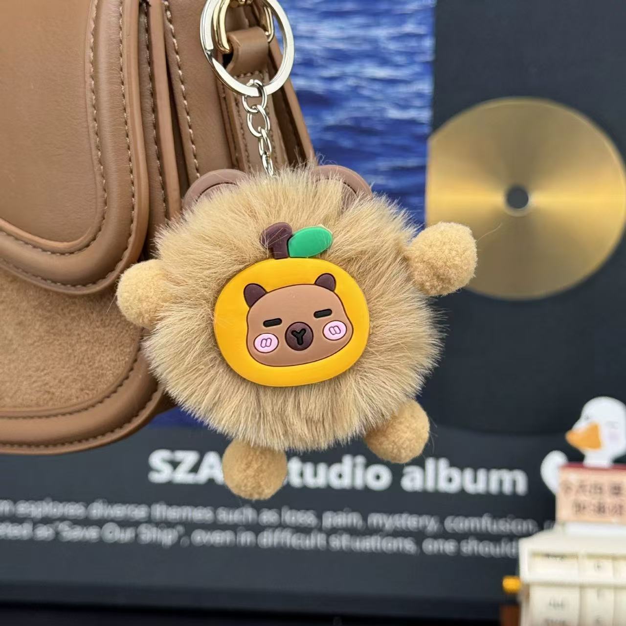 爆款多巴胺朋友极限拉扯公仔钥匙扣挂件卡通萌趣水豚毛绒背包