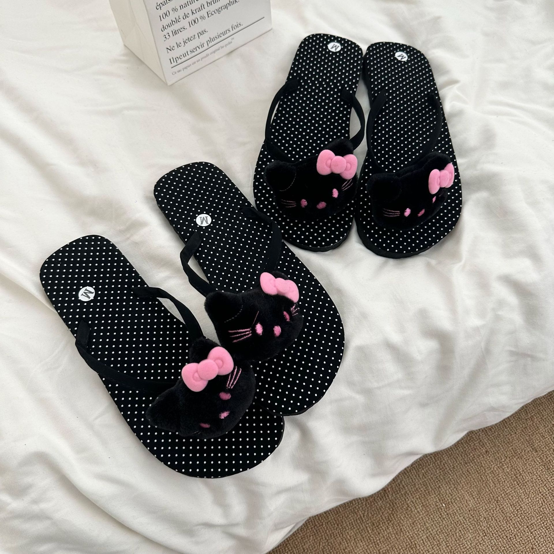 Cartoon herd-shaped slippers for women, soft soles, versatile, height-increasing polka dot thick-soled slippers, beach slippers full figure