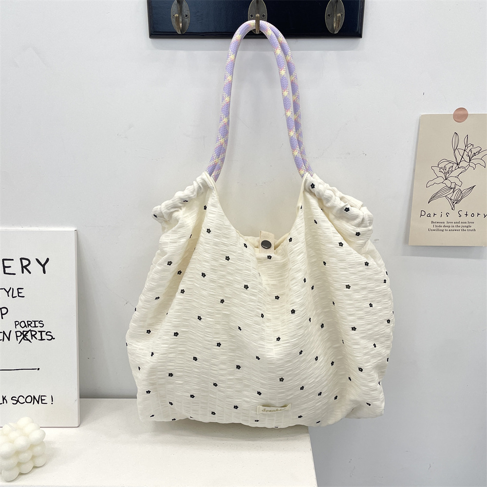 5493 New Chiffon cherry flower large-capacity single-shoulder canvas bag, daily commuting underarm single-shoulder tote bag Application Scenario