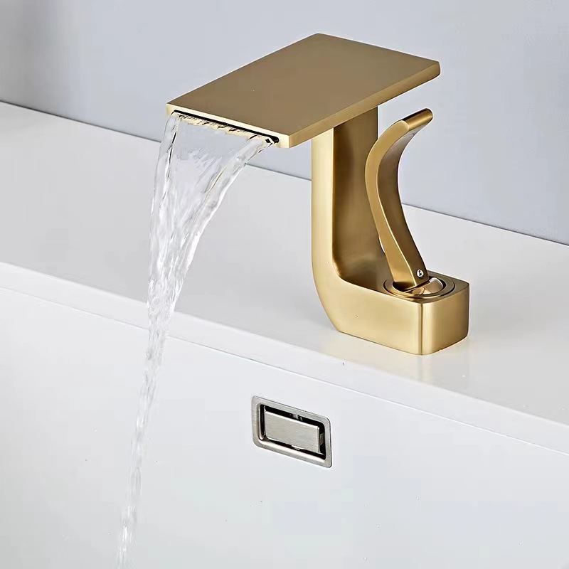 The manufacturer supplies new types of washbasins, hot and cold water faucets, copper body, waterfall water outlet, bathroom washbasins, single-hole bathroom products for wholesale Application Scenario
