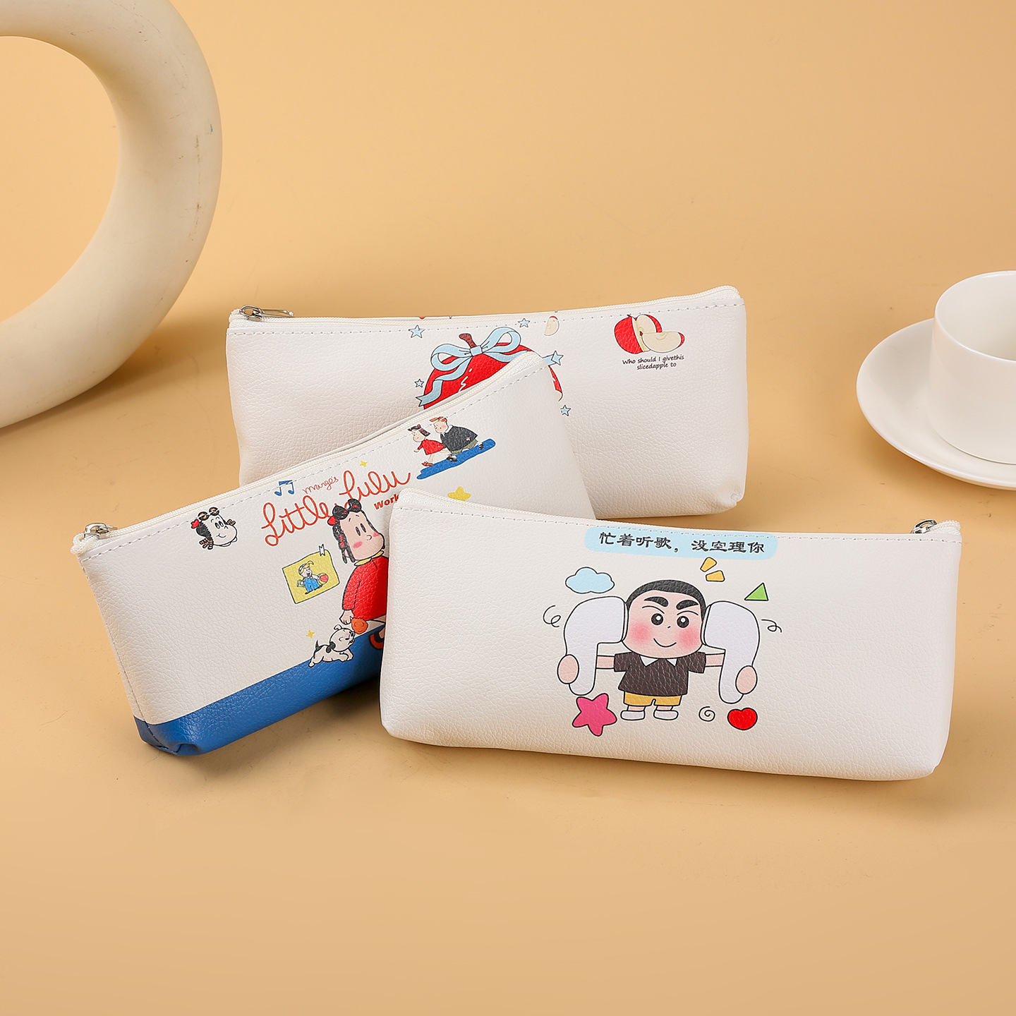 Cartoon animal pencil case, a simple Korean girl's Internet celebrity, fresh and multi-functional, large-capacity cute pencil case full figure