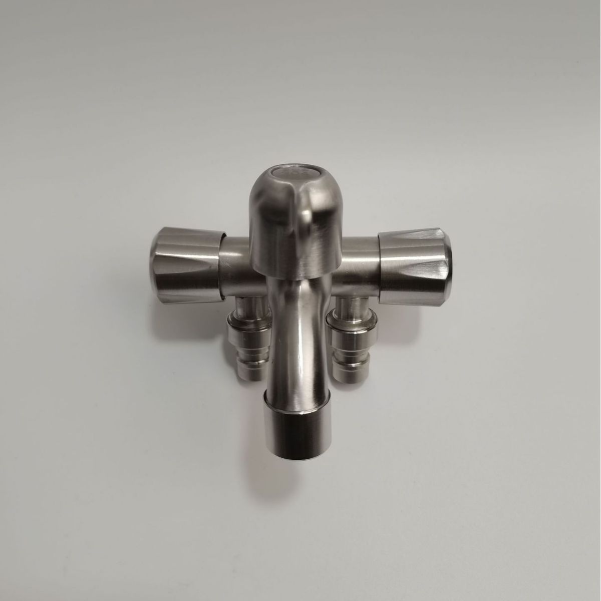 304 stainless steel multi-functional one-in three-out washing machine faucet three-control household diverter four-way triangular valve Specification drawing