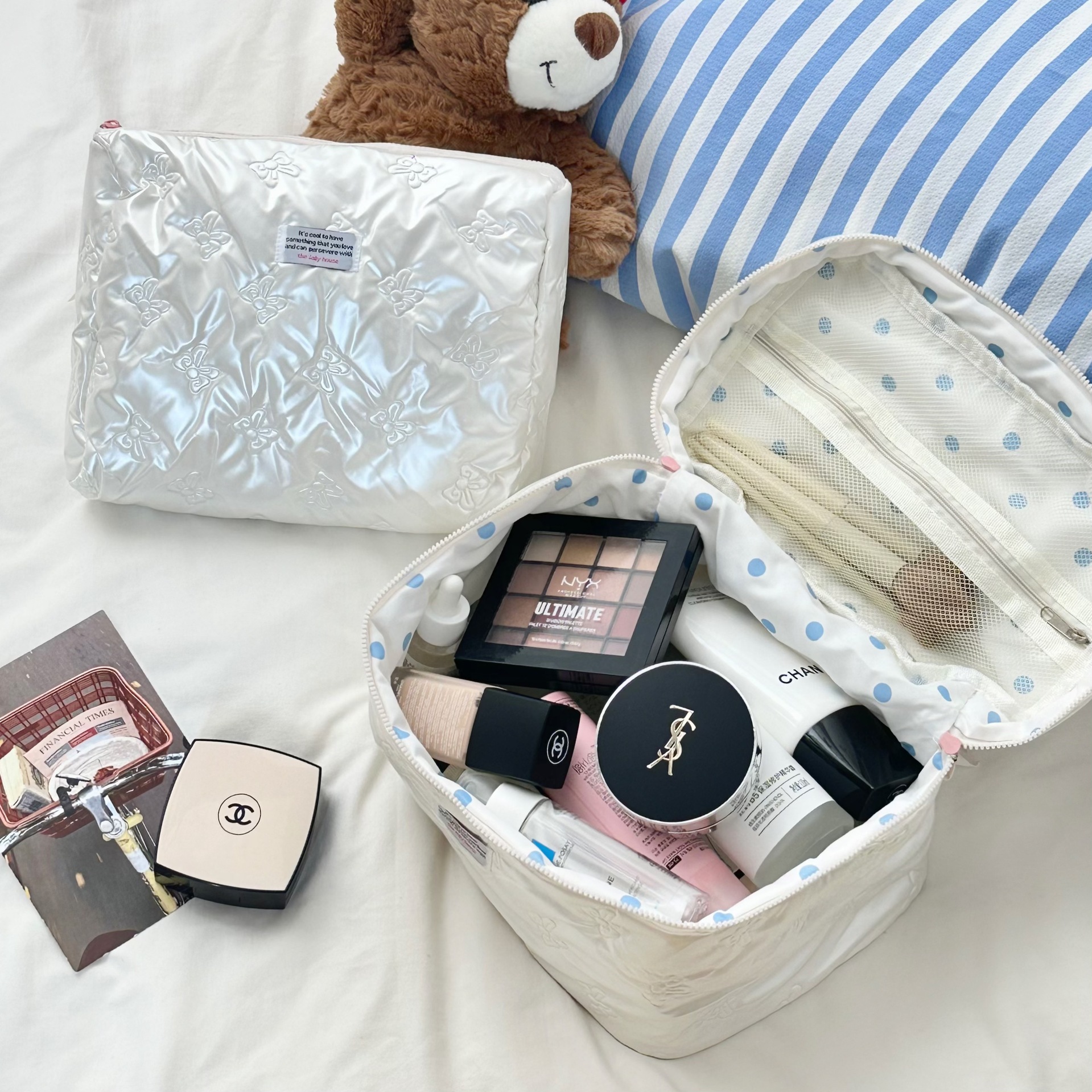 pu bow girl storage bag, ins style, large-capacity travel cosmetics and toiletries bag, hand-held makeup bag Specification drawing