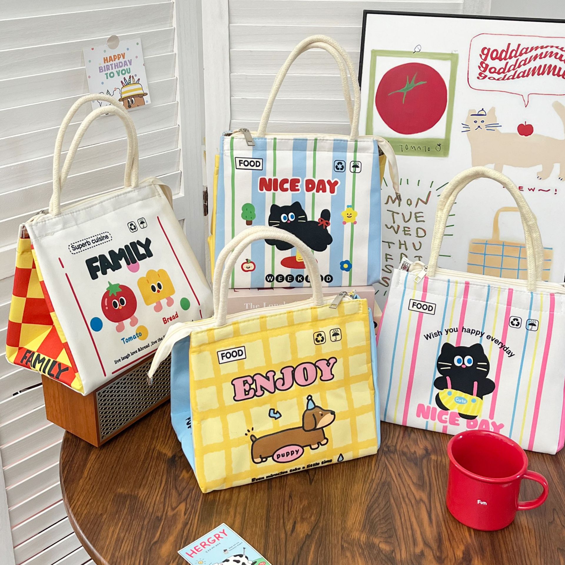 Cartoon cute lunch box bag, hand-held heat and cold preservation bento bag, thickened fashionable extra thick aluminum foil lunch box bag, heat preservation bag full figure