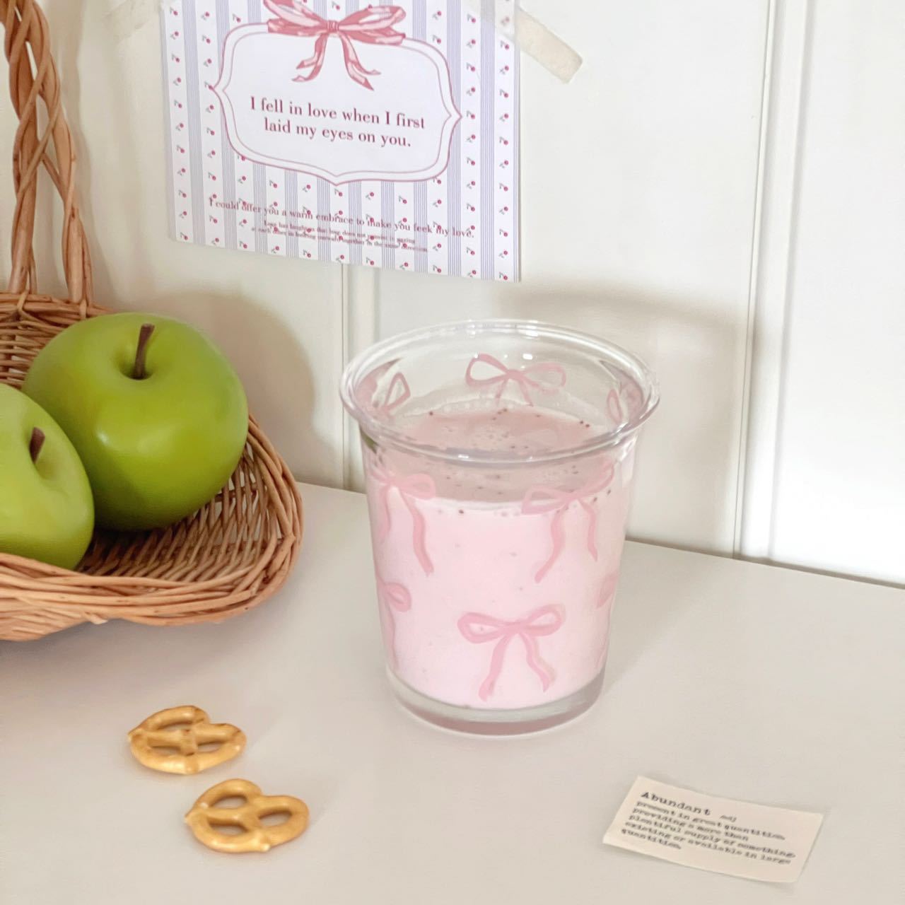 Cute bow floral glass cup, high school girls' appearance level, household drinking cup, transparent cold drink milk coffee cup Item Picture