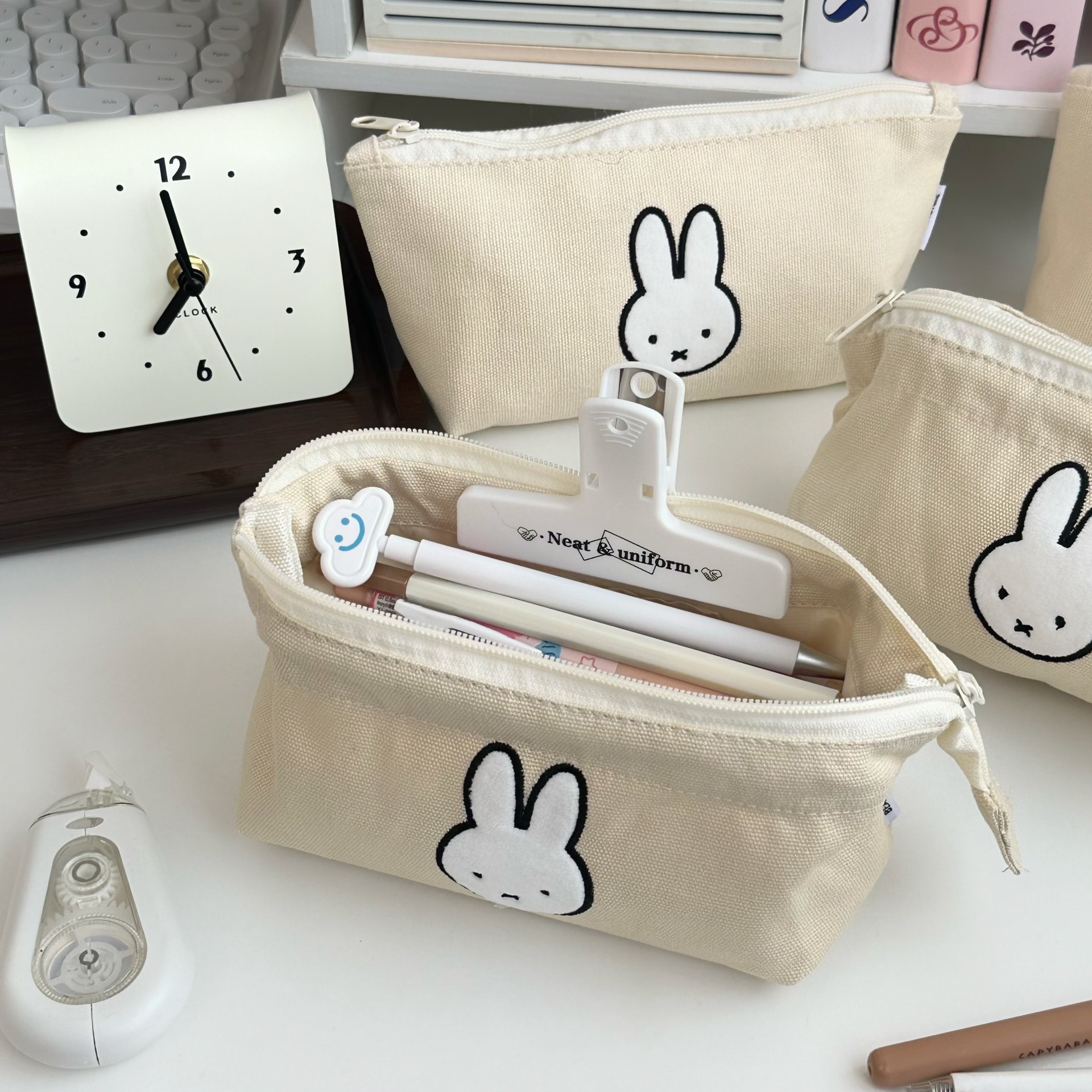 Cute rabbit canvas pen case ins large-capacity simple and dirt-resistant pencil case and stationery bag storage bag for primary and secondary school students Specification drawing