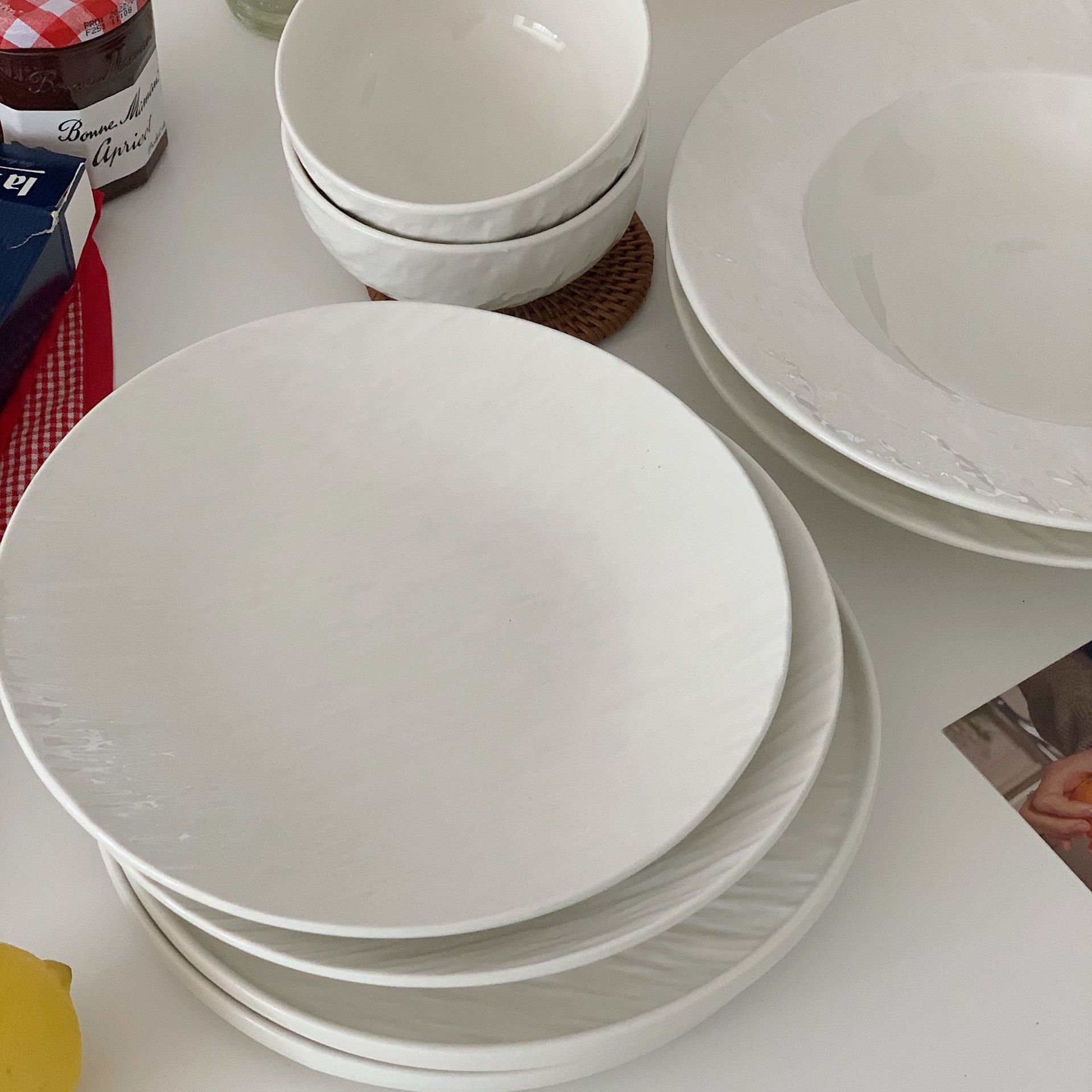 High-end rock-patterned plates, simple Western-style steak plates, pasta plates, ceramic salad plates, straw hat plates, small bowls full figure