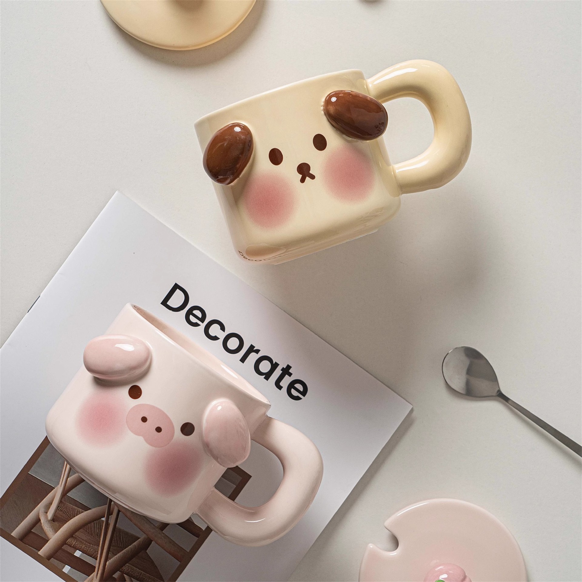 Cute little pig mugs with LIDS, ladles, birthday gifts for girls, ceramic cups, office home, couple coffee water cups details Picture