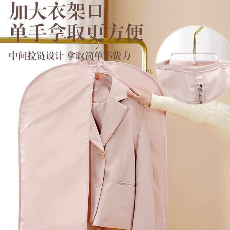 New cross-border clothing dust cover, hanging bag, clothing dust cover, hanging household long down jacket, fur, mink Application Scenario