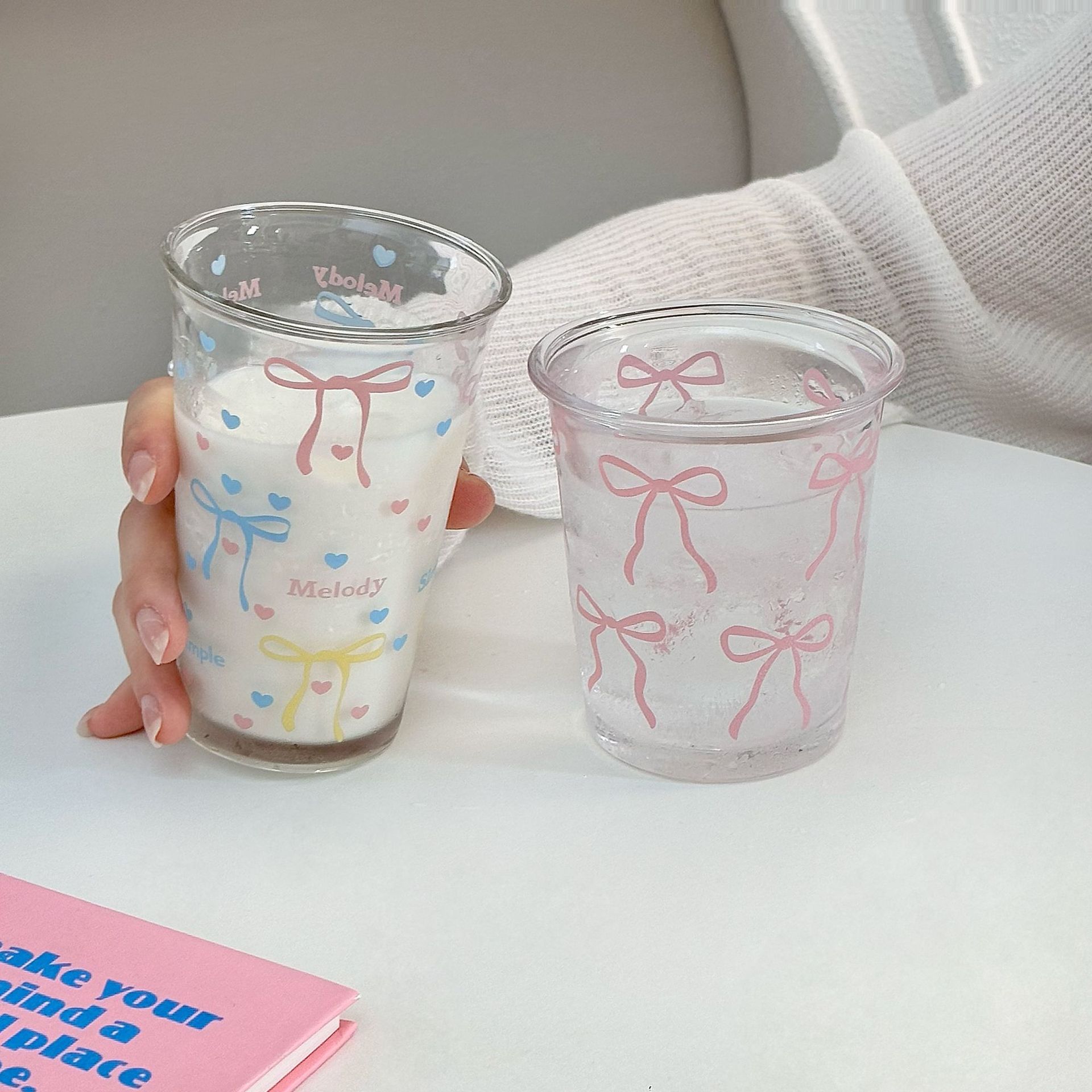 The blogger's same style bow glass cup, French letter printed glass cup, home breakfast cup, milk tea cup, coffee cup full figure
